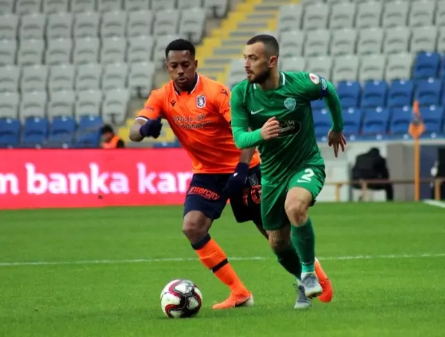 Ziraat Türkiye Kupası: Medipol Başakşehir: 0 - GMG Kırklarelispor: 0 (İlk yarı)