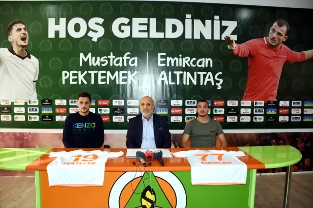Alanyaspor, Mustafa Pektemek ve Emircan Altıntaş'la sözleşme imzaladı Alanyaspor, Mustafa Pektemek ve Emircan Altıntaş'la sözleşme imzaladı