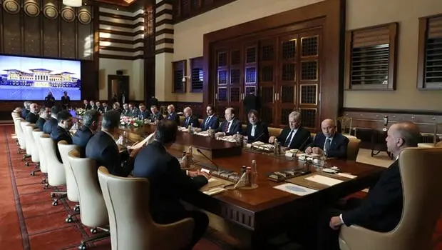 Cumhurbaşkanlığı Külliyesi'ndeki zirvede asker selamı konuşuldu