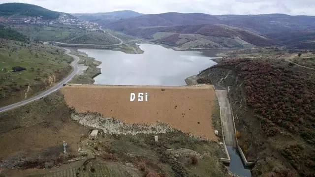 DSİ Manisa'da 15 baraj 10 gölet yaptı DSİ Manisa'da 15 baraj 10 gölet yaptı