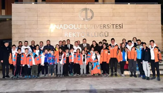 Erzurum Kayak Kulübü Başkanı Alaftargil, Rektör Çomaklı'yı ziyaret etti