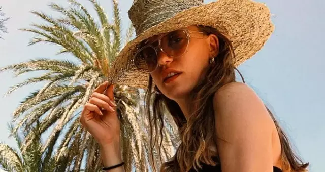 Güzel oyuncu Serenay Sarıkaya, iddialı paylaşımlarına bir yenisini daha ekledi Güzel oyuncu Serenay Sarıkaya, iddialı paylaşımlarına bir yenisini daha ekledi