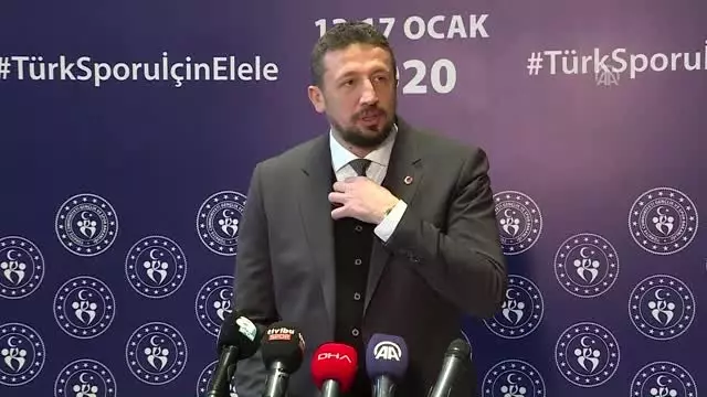 Hidayet Türkoğlu: 'Bu çalıştayın Türk sporuna inanıyorum ki çok büyük katkıları olacaktır' Hidayet Türkoğlu: 'Bu çalıştayın Türk sporuna inanıyorum ki çok büyük katkıları olacaktır'