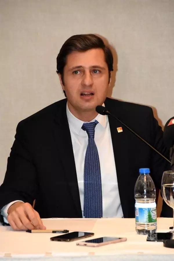İzmir'de siyasi parti il başkanları kentin sorunları için buluştu