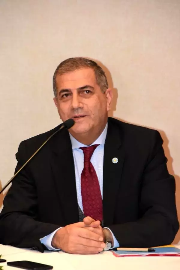 İzmir'de siyasi parti il başkanları kentin sorunları için buluştu