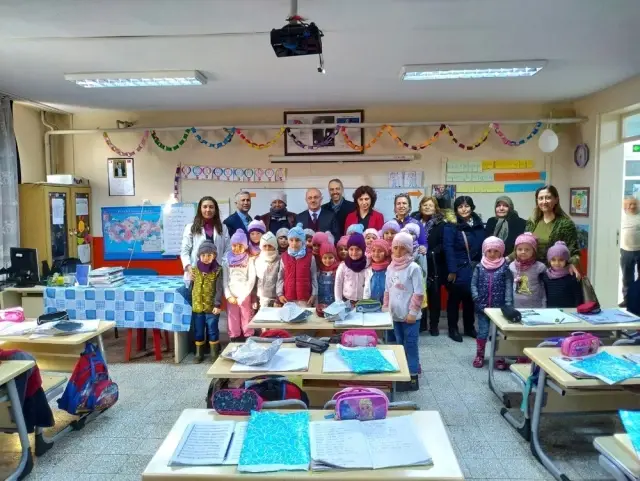 Kursiyerler ördü, minik kalpler ısındı Kursiyerler ördü, minik kalpler ısındı