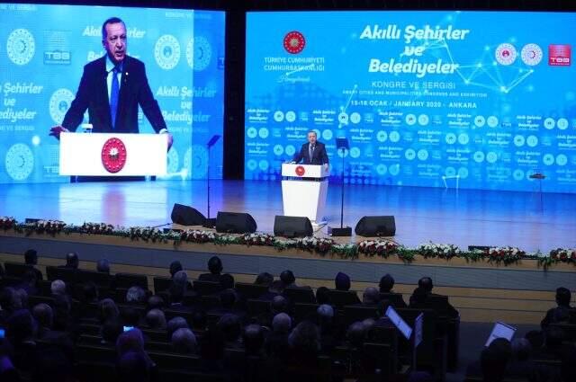 Mansur Yavaş ve Tunç Soyer'in, Cumhurbaşkanı Erdoğan'ı alkışlamaması dikkat çekti