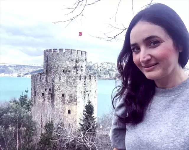 Oyuncu Seren Fosforoğlu, Uluslararası Müzede Selfie Günü etkinliğine katıldı Oyuncu Seren Fosforoğlu, Uluslararası Müzede Selfie Günü etkinliğine katıldı