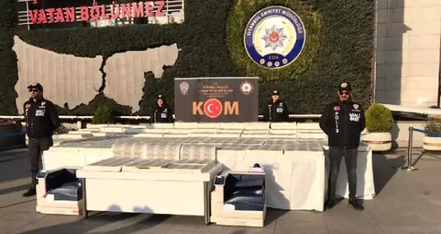 Son dakika: İstanbul'da 127 milyon sahte ABD doları ele geçirildi