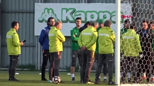 Spor bursaspor'un yeni transferi tayfur bingöl ilk antrenmanına çıktı