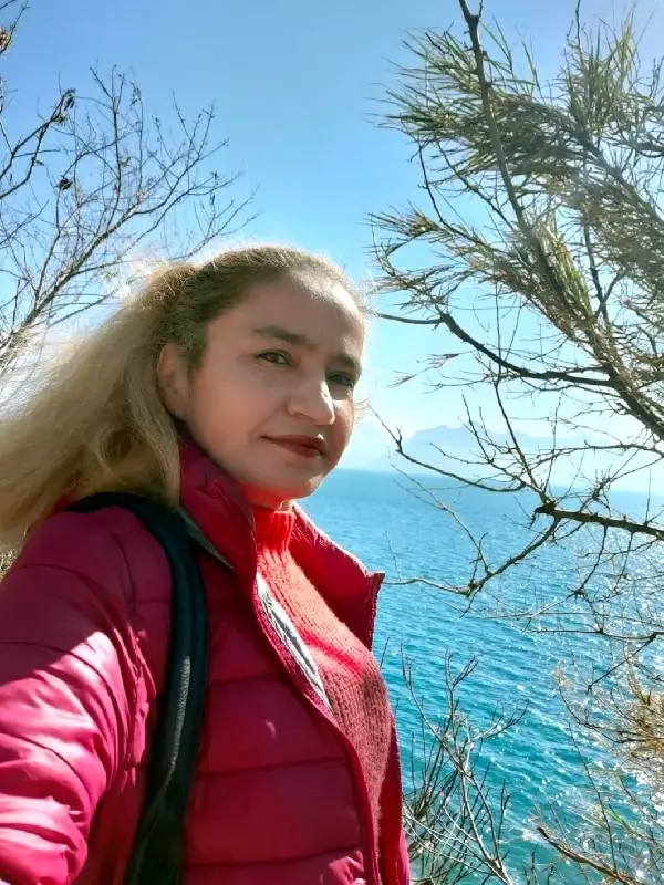 Annesi gözleri önünde öldürülen genç kız, babası için en ağır cezayı istedi Annesi gözleri önünde öldürülen genç kız, babası için en ağır cezayı istedi