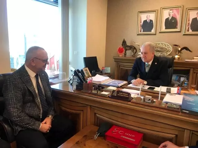 Başkan Ergün MHP Genel Başkanı Bahçeli'ye projelerini sundu Başkan Ergün MHP Genel Başkanı Bahçeli'ye projelerini sundu