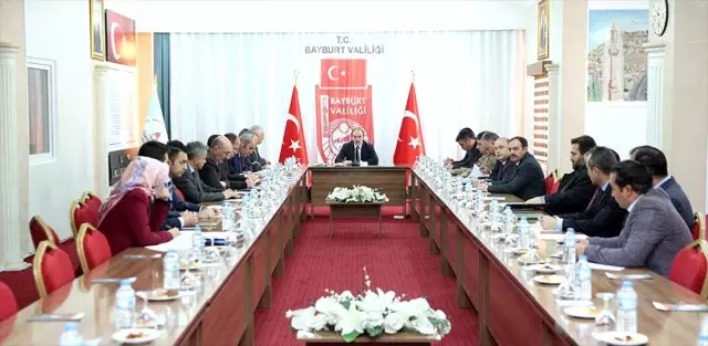 Bayburt'ta madde bağımlılığıyla mücadele değerlendirme toplantısı yapıldı