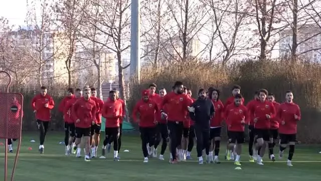 Kayserispor Teknik Direktörü Prosinecki: 'Mensah'ı tamamen gözden çıkarmadık' Kayserispor Teknik Direktörü Prosinecki: 'Mensah'ı tamamen gözden çıkarmadık'