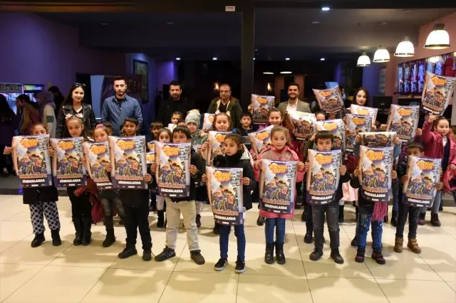 Kırsal mahallerdeki öğrenciler ilk kez sinemaya tanıştı Kırsal mahallerdeki öğrenciler ilk kez sinemaya tanıştı