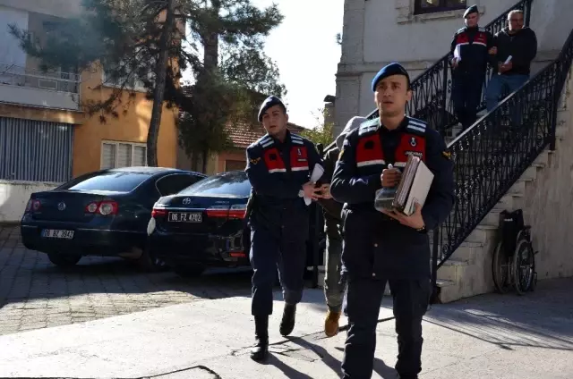 Manisa'da cinsel saldırı suçundan 4 kişi tutuklandı Manisa'da cinsel saldırı suçundan 4 kişi tutuklandı