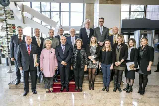 89. İzmir Enternasyonel Fuarı için düğmeye basıldı 89. İzmir Enternasyonel Fuarı için düğmeye basıldı