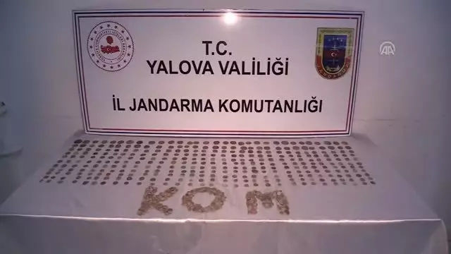 Alıcı kılığına giren jandarma ekipleri, 862 bronz ve altın sikke ele geçirdi