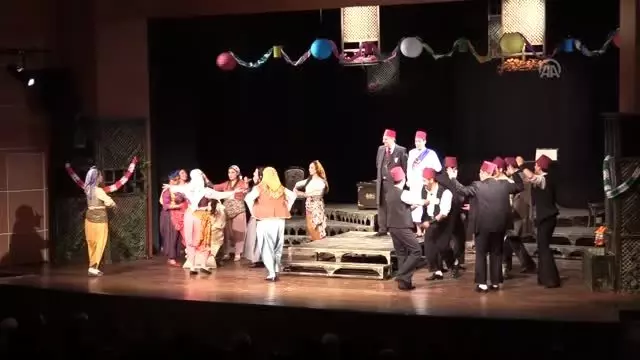 Ankara Devlet Tiyatrosu'ndan 'Aşkımız Aksaray'ın En Büyük Yangını' oyunu Ankara Devlet Tiyatrosu'ndan 'Aşkımız Aksaray'ın En Büyük Yangını' oyunu