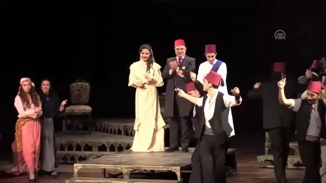 Ankara Devlet Tiyatrosu'ndan 'Aşkımız Aksaray'ın En Büyük Yangını' oyunu Ankara Devlet Tiyatrosu'ndan 'Aşkımız Aksaray'ın En Büyük Yangını' oyunu