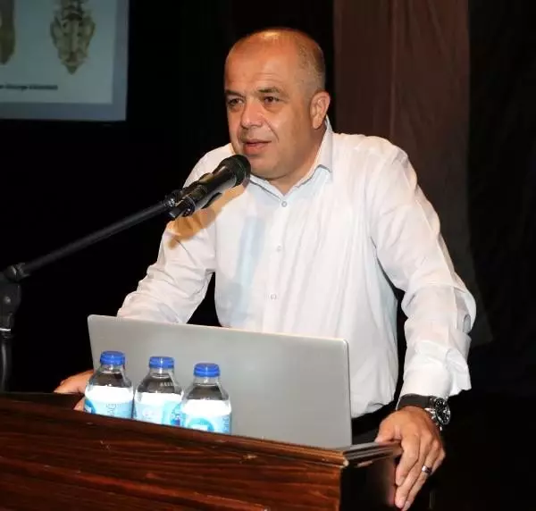Antalya�da, Sağlık İşleri Daire Başkanı�na yumruklu saldırı Haber