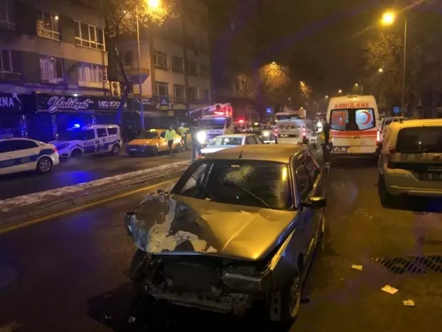 Başkent'te kar yağışı ve gizli buzlanma kazayı getirdi: 4 yaralı