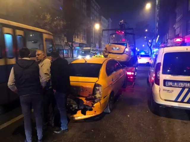 Başkent'te kar yağışı ve gizli buzlanma kazayı getirdi: 4 yaralı