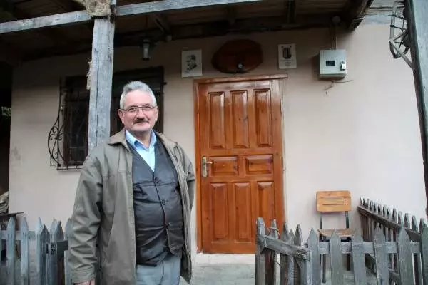 Dede yadigarlarını topladı, köy evini müzeye çevirdi