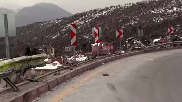 Kamyon devrildi: 2 yaralı