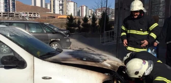 Kırıkkale'de park halindeki araçta çıkan yangın hasara neden oldu
