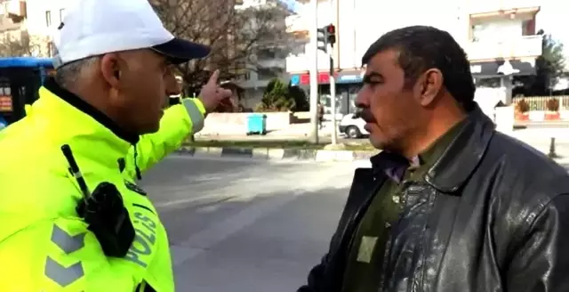 Kırmızı ışıkta geçen yayadan ilginç savunma: Ben Avrupa'da kalmış adamım