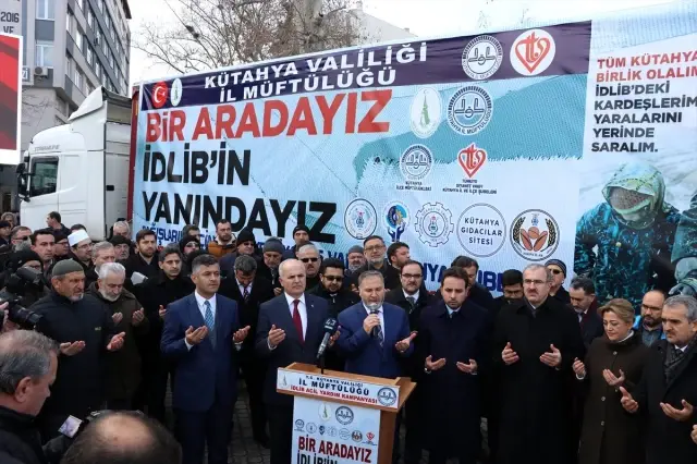 Kütahya'dan Suriye'nin İdlib kentine 7 tır yardım malzemesi gönderildi Kütahya'dan Suriye'nin İdlib kentine 7 tır yardım malzemesi gönderildi
