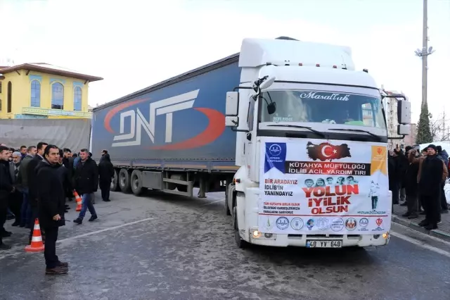 Kütahya'dan Suriye'nin İdlib kentine 7 tır yardım malzemesi gönderildi Kütahya'dan Suriye'nin İdlib kentine 7 tır yardım malzemesi gönderildi