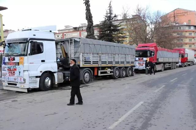 Kütahya'dan Suriye'nin İdlib kentine 7 tır yardım malzemesi gönderildi Kütahya'dan Suriye'nin İdlib kentine 7 tır yardım malzemesi gönderildi