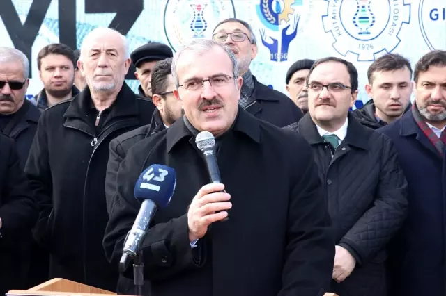 Kütahya'dan Suriye'nin İdlib kentine 7 tır yardım malzemesi gönderildi Kütahya'dan Suriye'nin İdlib kentine 7 tır yardım malzemesi gönderildi