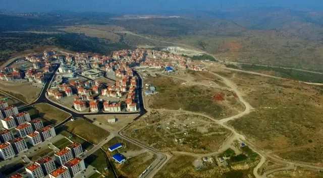 Manisa'da TOKİ'ye 2 bin 456 başvuru Manisa'da TOKİ'ye 2 bin 456 başvuru