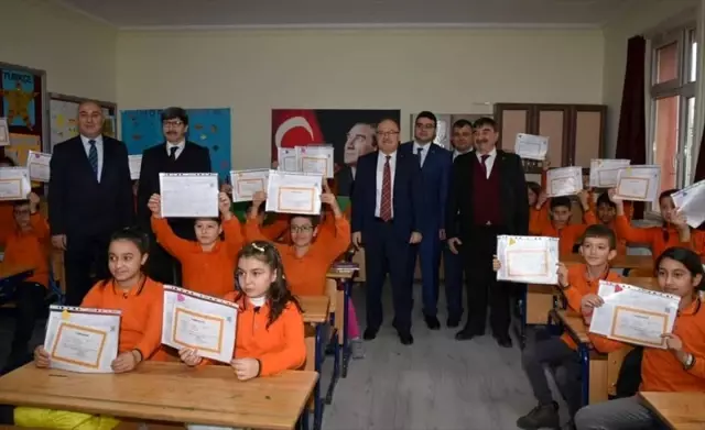 Okullarda karne heyecanı Okullarda karne heyecanı