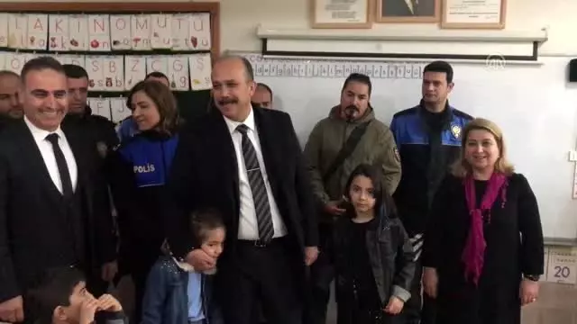 Okullarda karne heyecanı Okullarda karne heyecanı