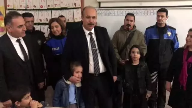 Okullarda karne heyecanı Okullarda karne heyecanı