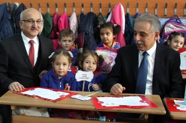 Okullarda karne heyecanı Okullarda karne heyecanı