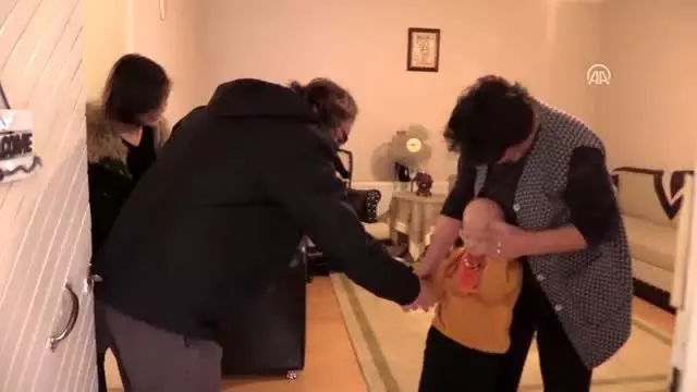 'Özel öğrenci' Ahmet karnesini evinde aldı 'Özel öğrenci' Ahmet karnesini evinde aldı