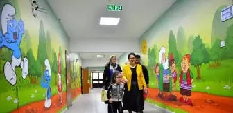 Adem Yazıcı: Serebral Palsi Hastası Kübra, karnesini almaya başkanın makam aracıyla gitti Adem Yazıcı: Serebral Palsi Hastası Kübra, karnesini almaya başkanın makam aracıyla gitti