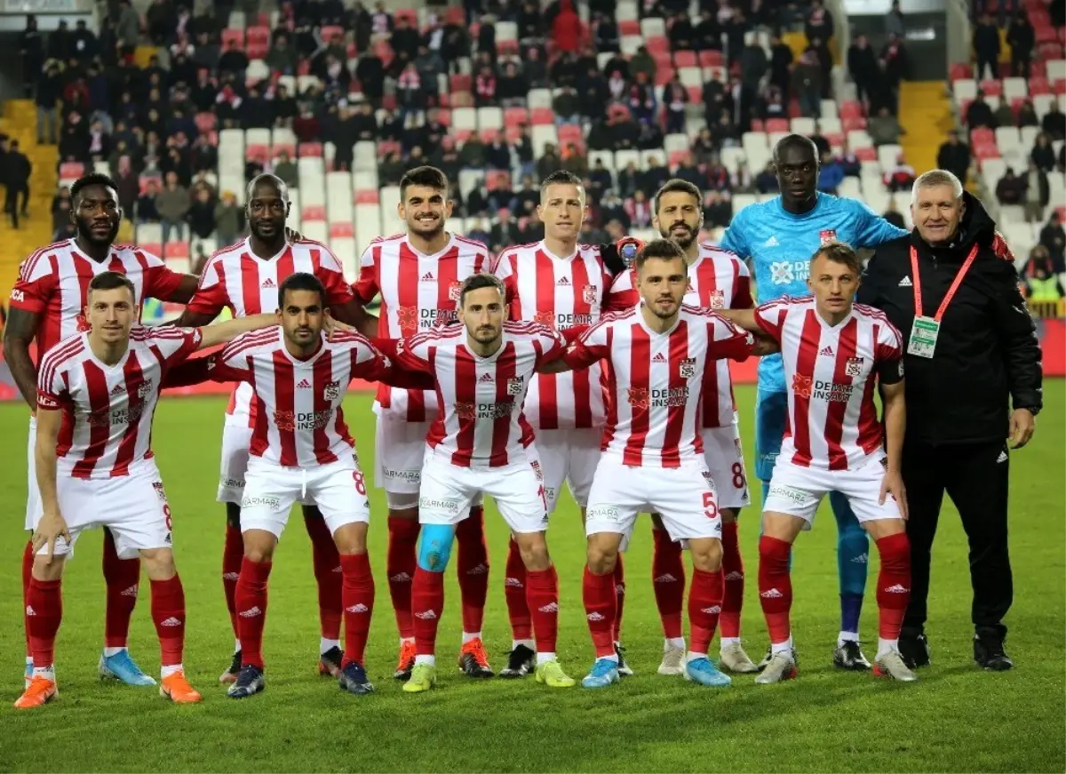 Sivasspor iki eksikle İstanbul'a gidiyor