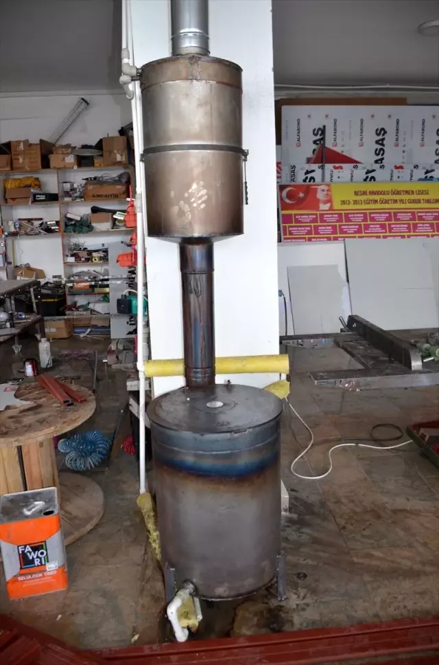 Yarım torba kömürle tüm gün ısınıyorlar