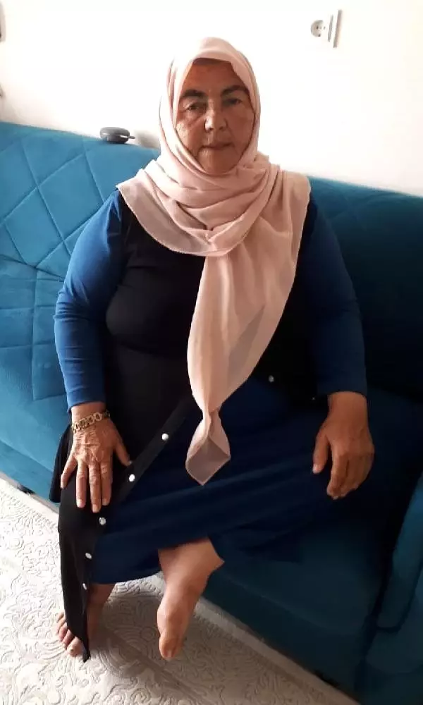 Annesi kazada öldü, sürücünün serbest kalmasına tepki gösterdi Annesi kazada öldü, sürücünün serbest kalmasına tepki gösterdi