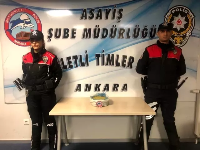 Başkent'te 2200 gram uyuşturucu ve 45 adet tarihi eser yakalandı Başkent'te 2200 gram uyuşturucu ve 45 adet tarihi eser yakalandı