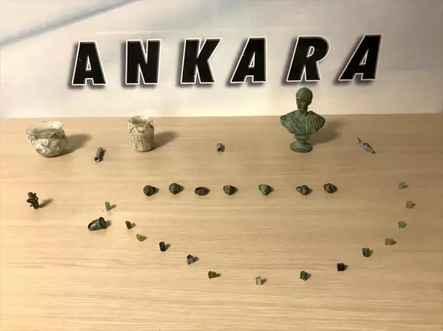Başkentte asayiş uygulamasında 5 şüpheli gözaltına alındı Başkentte asayiş uygulamasında 5 şüpheli gözaltına alındı