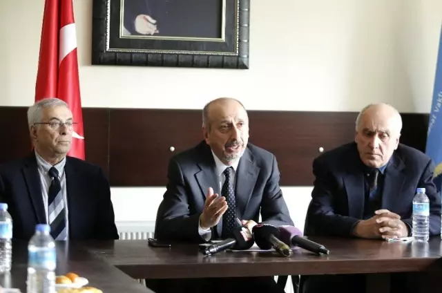 Emrehan Halıcı: 'Acımız büyük fakat onların yan yana gömülecek olmaları acımızı biraz... Emrehan Halıcı: 'Acımız büyük fakat onların yan yana gömülecek olmaları acımızı biraz...