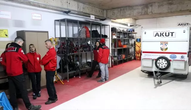 İzmir'de yeni arama kurtarma yerleşkesi hizmete girdi İzmir'de yeni arama kurtarma yerleşkesi hizmete girdi