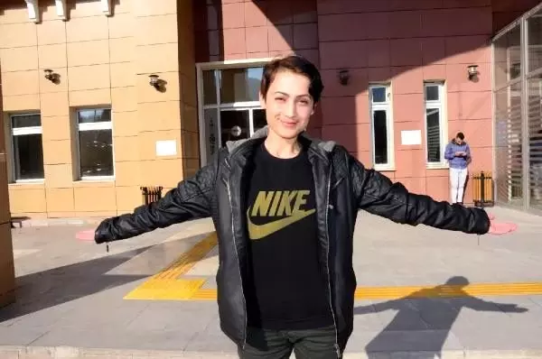 Koca şiddetinde bacağını kaybetti, şimdi kadına karşı şiddet için mücadele edecek